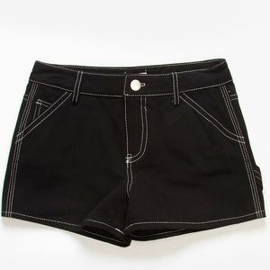 Girls Full Tilt Carpenter Twill Shorts. 
Size: M (8/10)